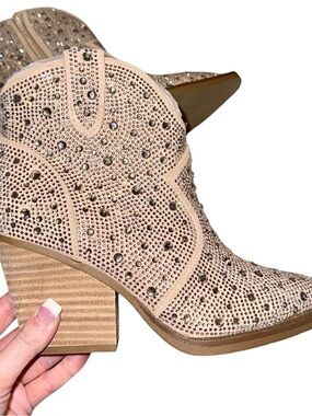 “Very G” Taupe Rhinestone Western Ankle Booties, Size 6, NEVER WORN, BRAND NEW!!